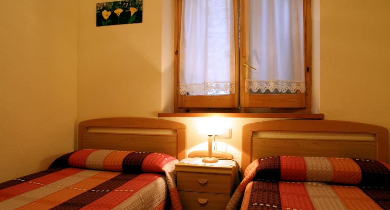Apartaments La Llucana Barruera Kamer foto